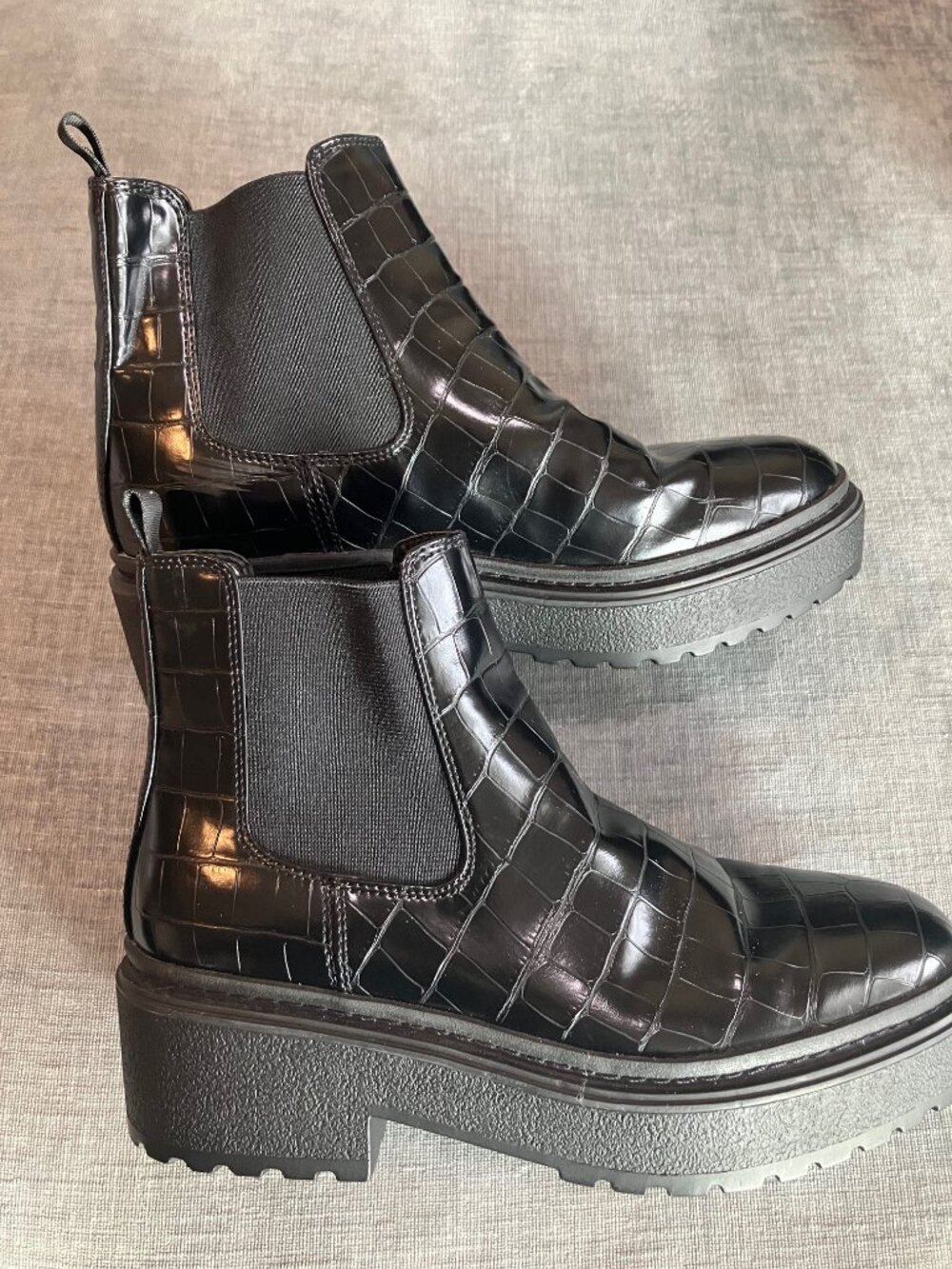 BP Cait Womens 8 Black Croc Embossed Chelsea Boots Platform Lug Sole NWOT